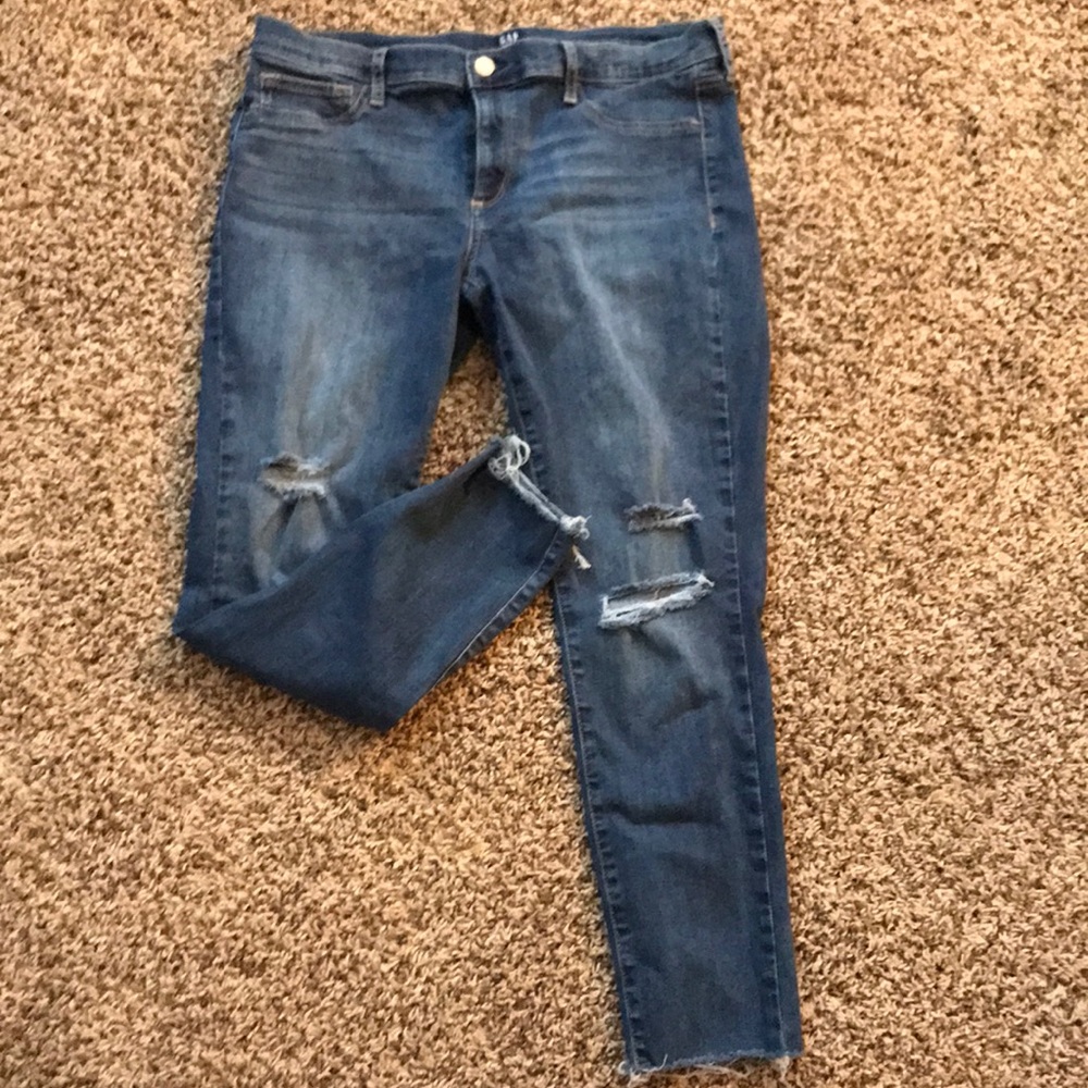 Gap Jeggings -Cropped  and. Distressed  32